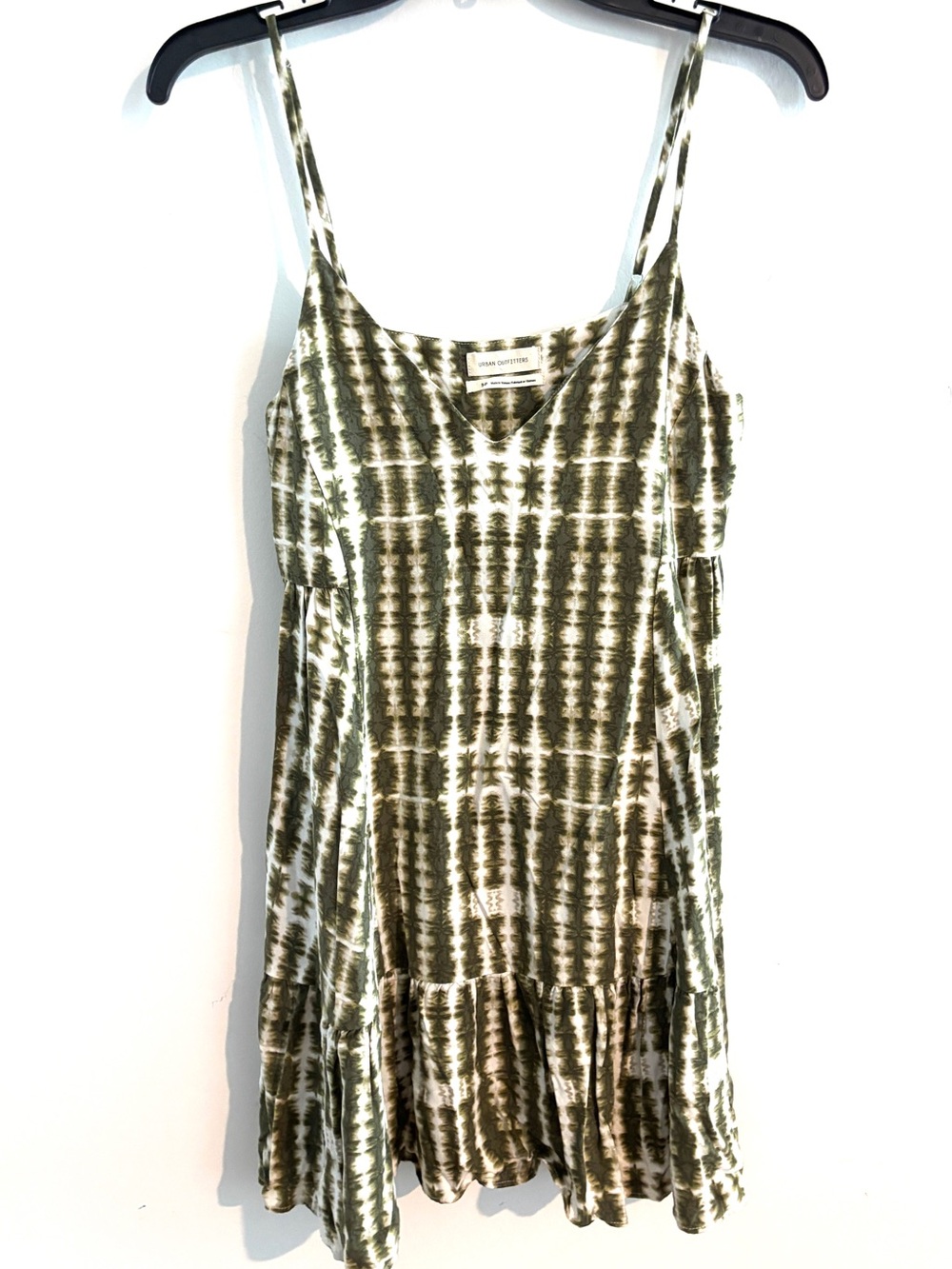 🌼Urban Outfitters Size S Tie-Dye Green & White Spaghetti Strap Sundress